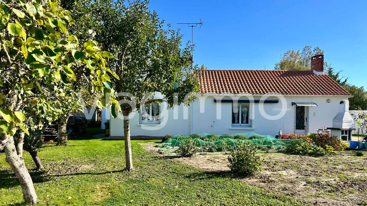 Maison à LE PERRIER