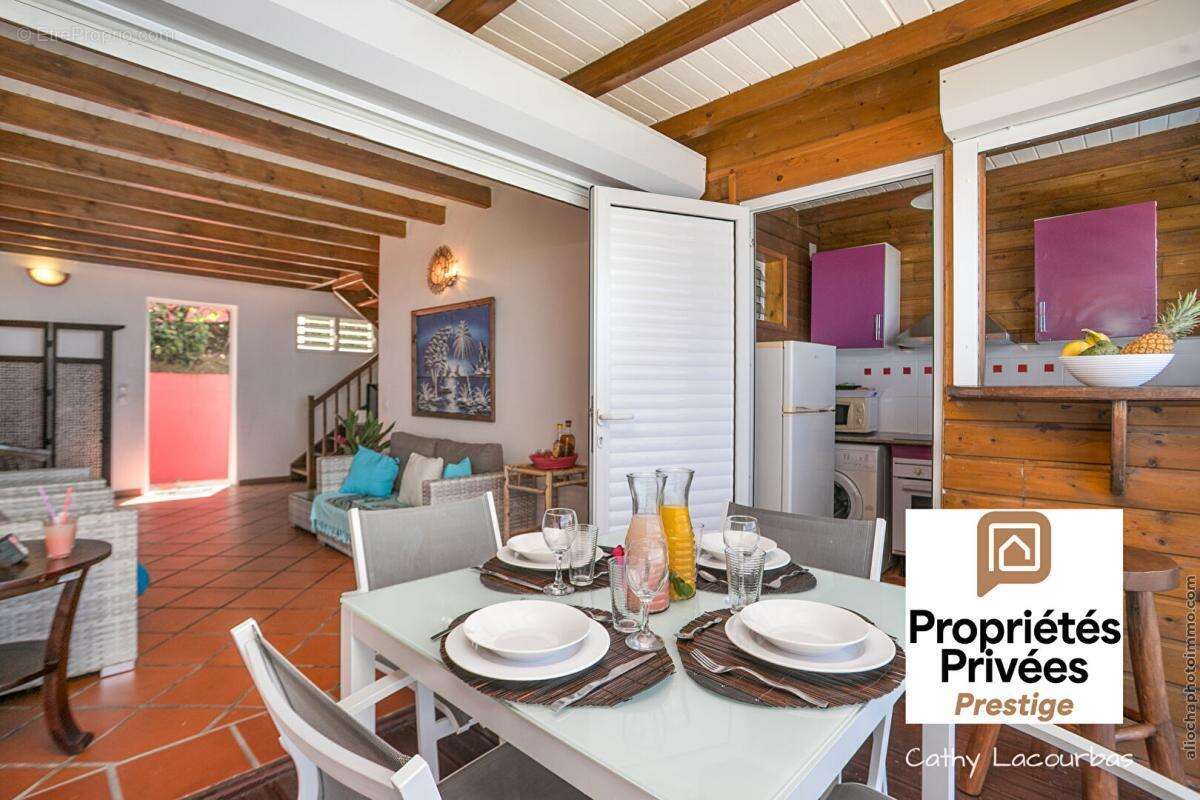 Superbe Appartement T3 Duplex ,vue mer exceptionnelle et piscine- Bouillante - photo 12