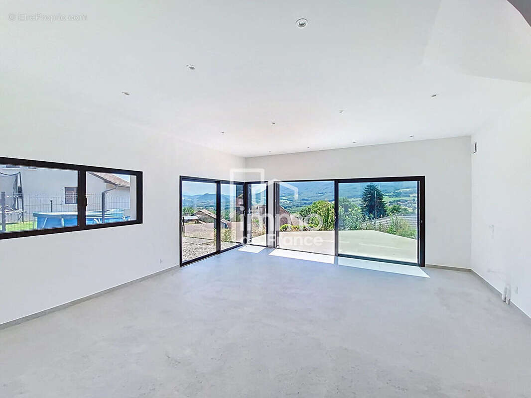 Maison à JONZIER-EPAGNY