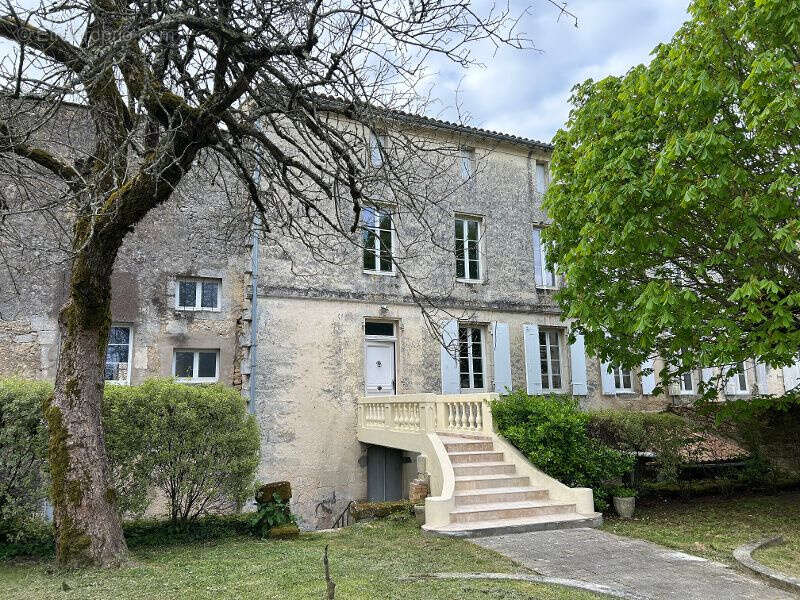 Maison à BOURG