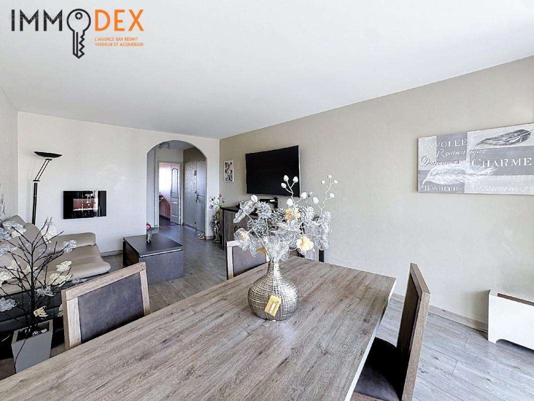 Appartement 106 m² à Reims  - photo 2
