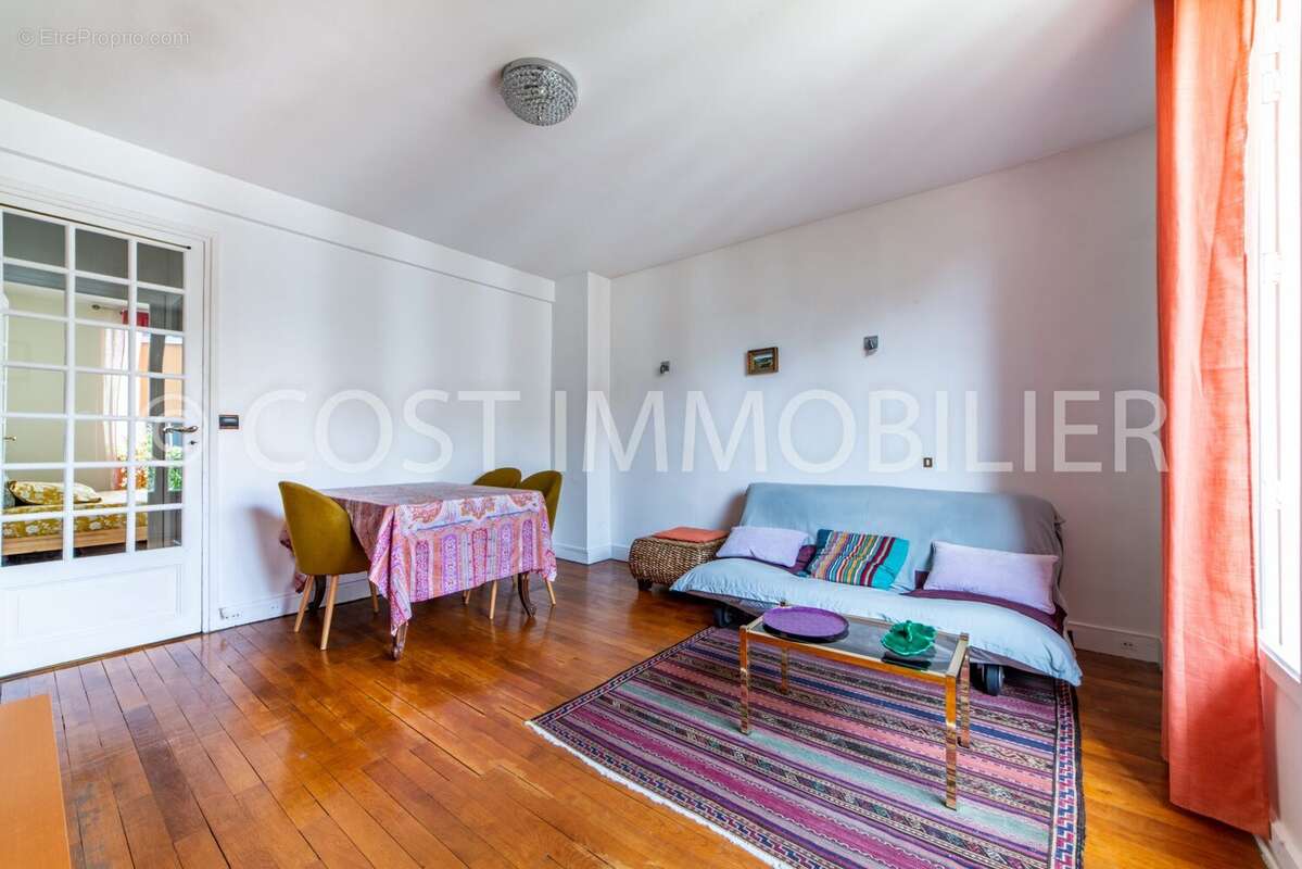Appartement à ASNIERES-SUR-SEINE