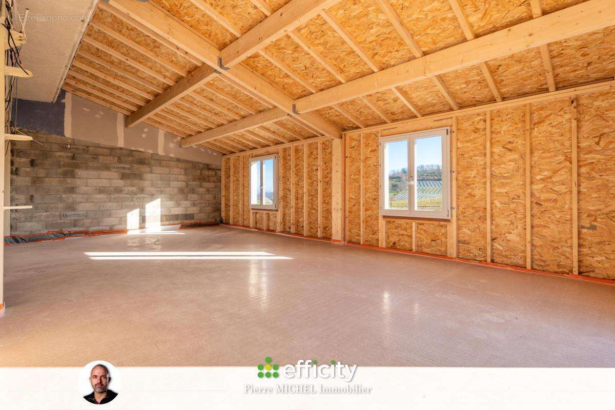 Appartement à MONTROTTIER