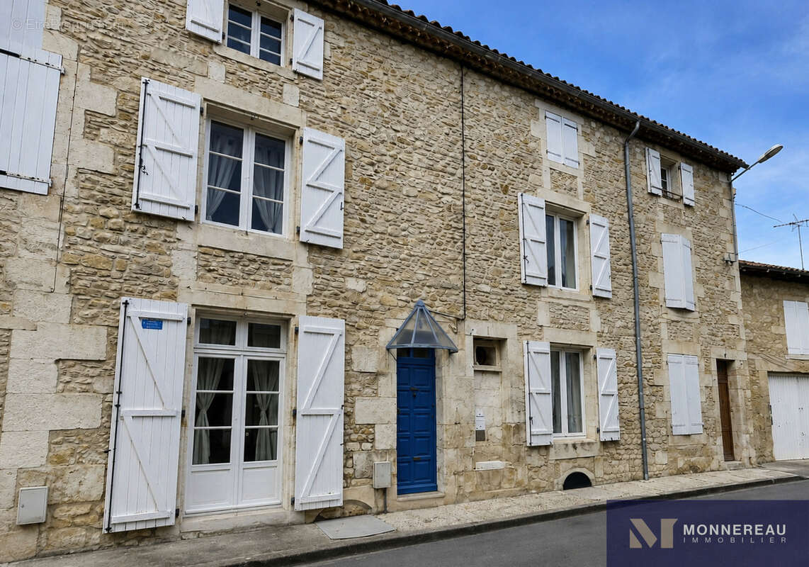 Maison à LA ROCHEFOUCAULD