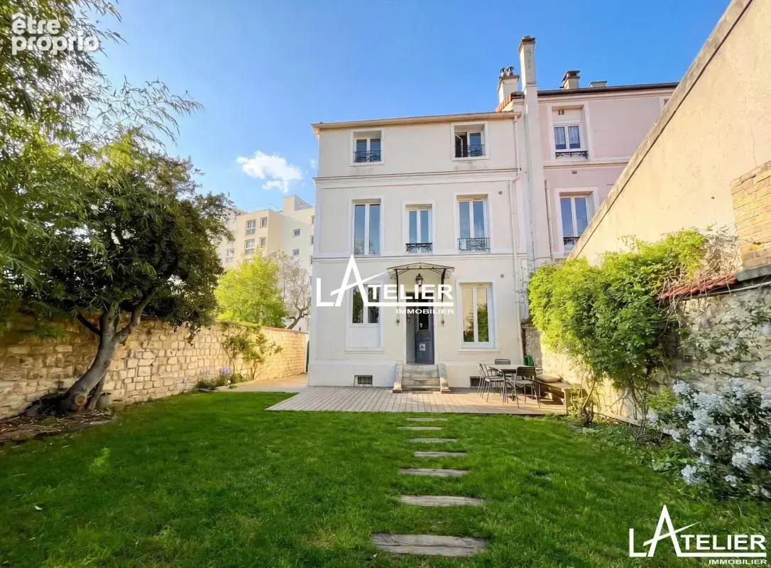 Maison 140 m² à Saint-Germain-En-Laye  - photo 2