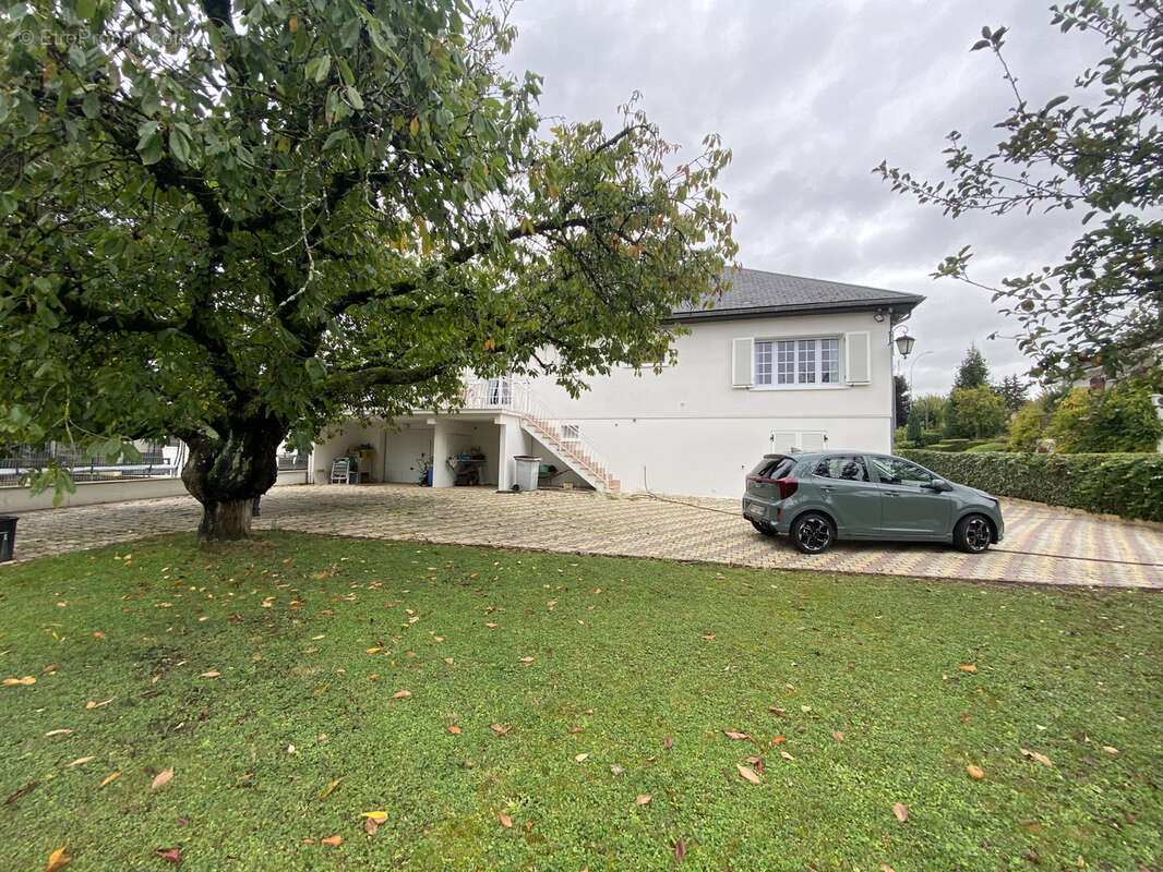 Maison à SAINT-JULIEN-LES-VILLAS