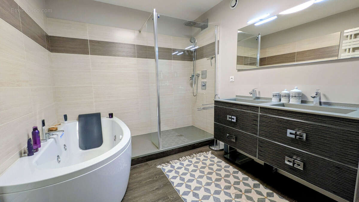 Appartement à LAVAL