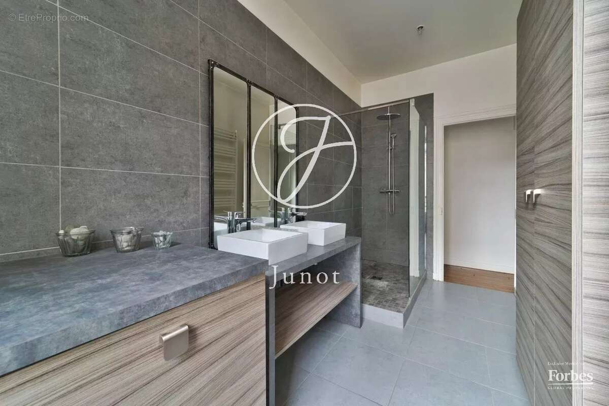 Appartement à VERSAILLES