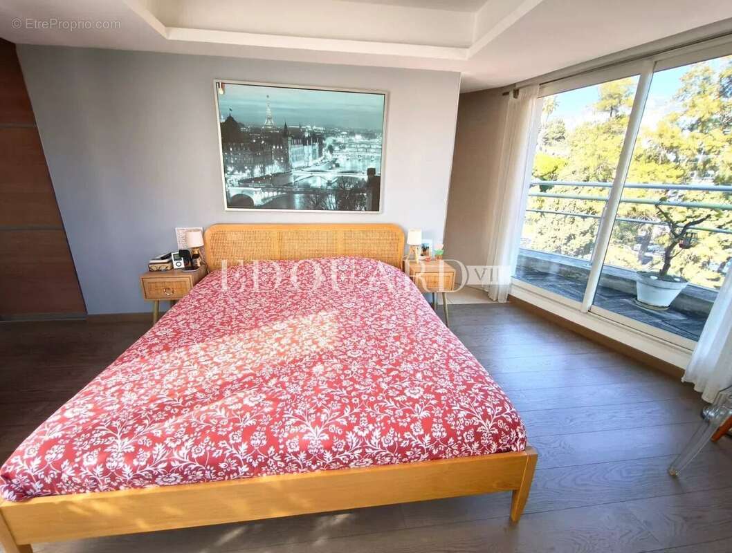 Appartement à ROQUEBRUNE-CAP-MARTIN