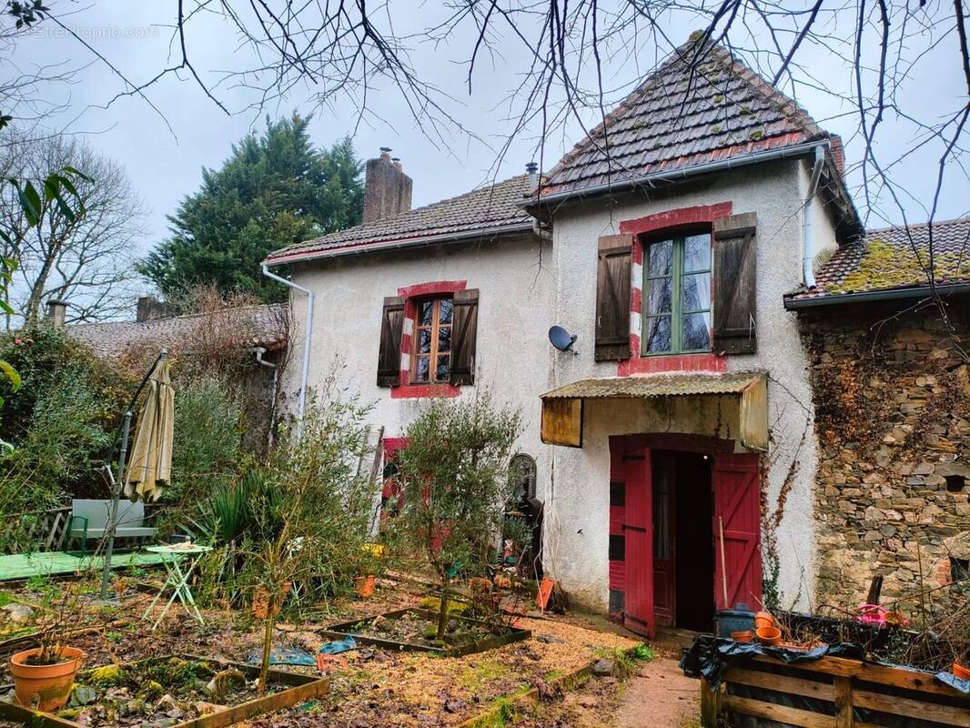 Maison à BUSSIERE-GALANT