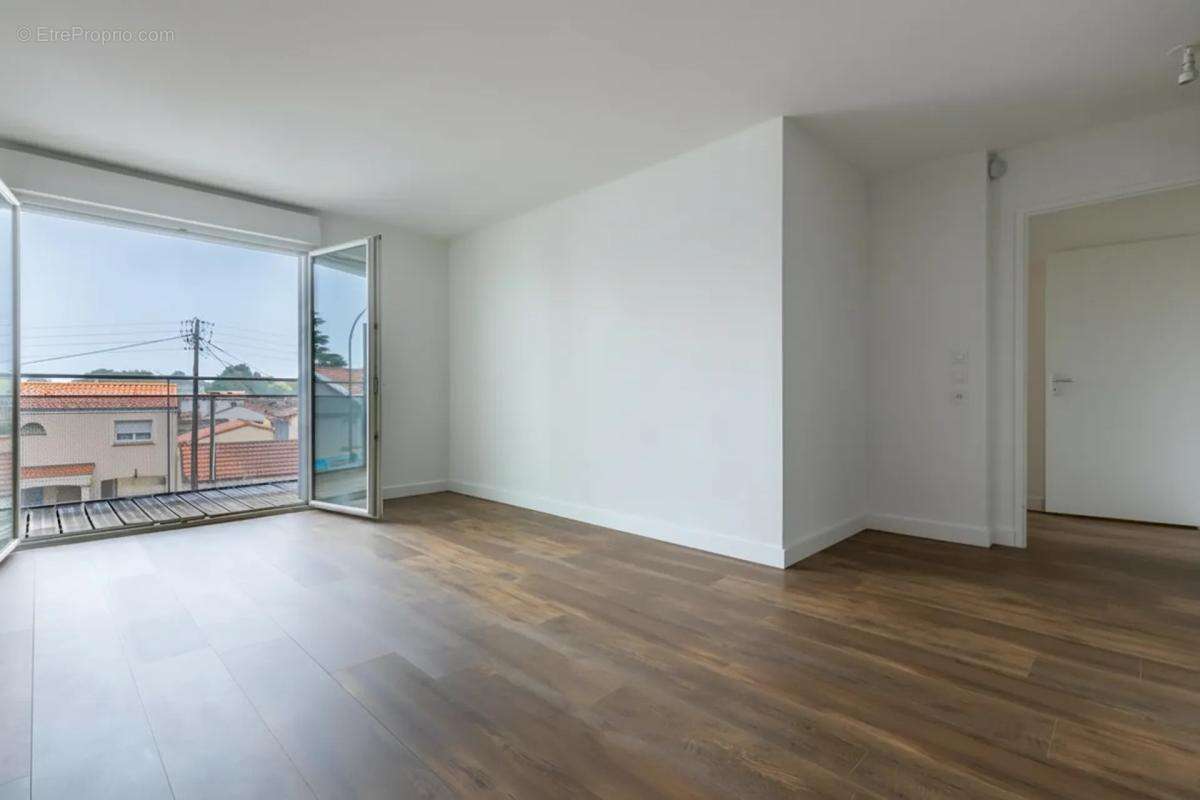 Appartement de 3 pièces de 58 m² à Saint-Sébastien - photo 2