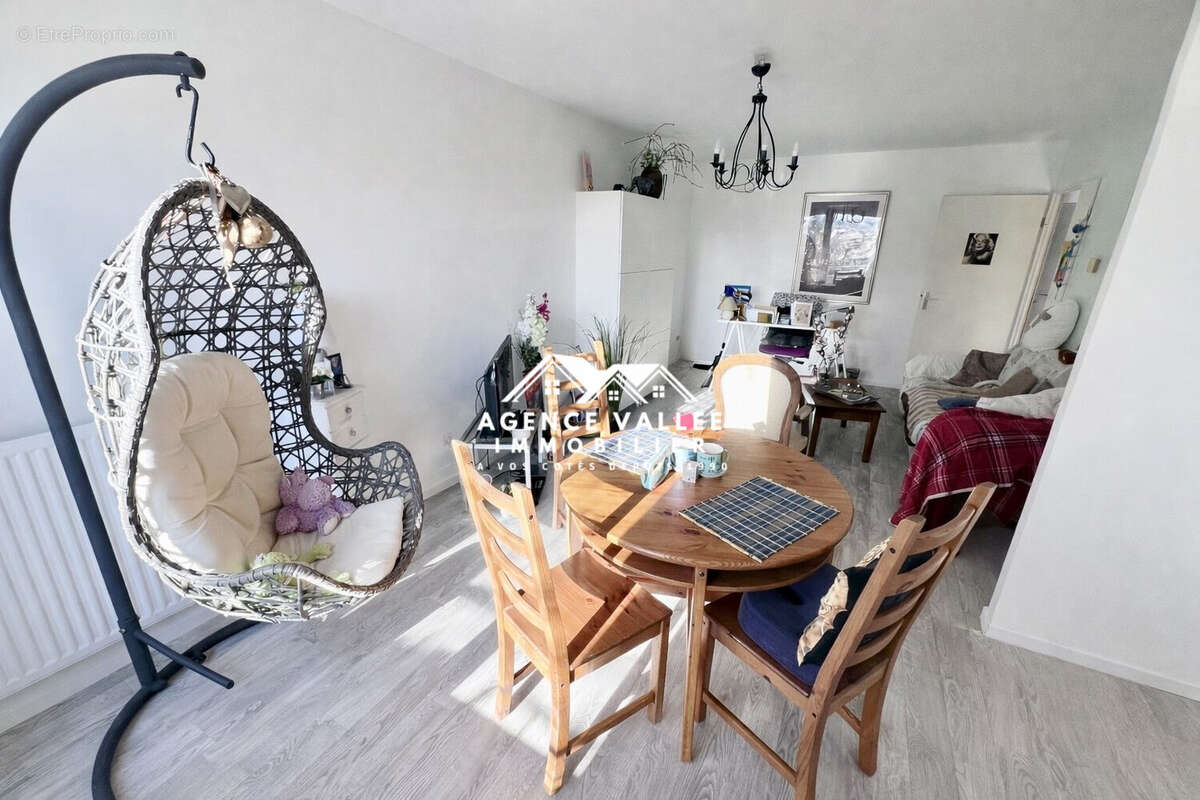 Appartement à SAINT-PIERRE-DU-PERRAY