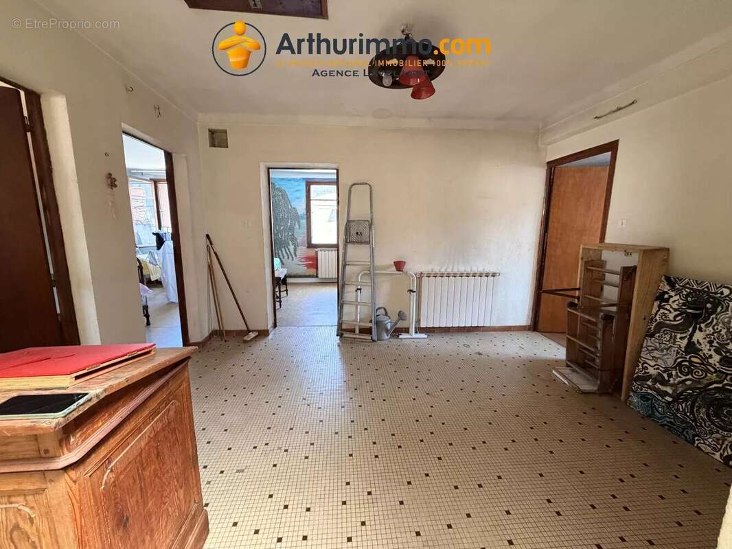 Maison familiale avec dépendances et terrain - 09300 villeneuves d'olmes - photo 11