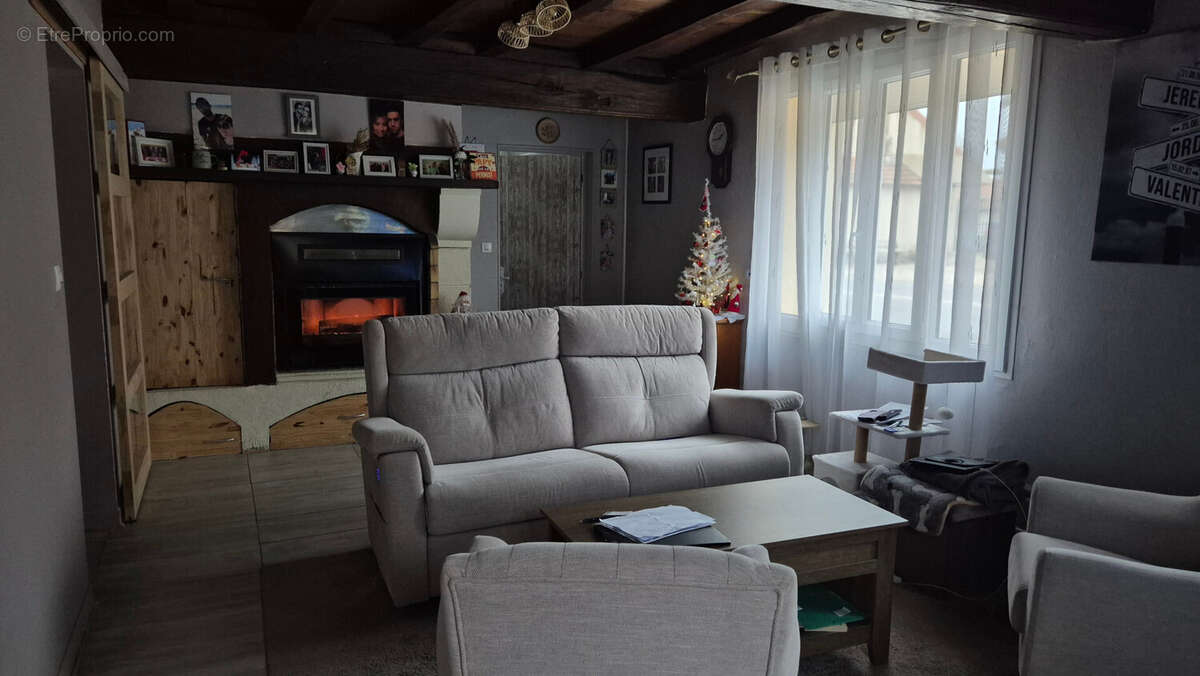 Maison à FRONTENARD