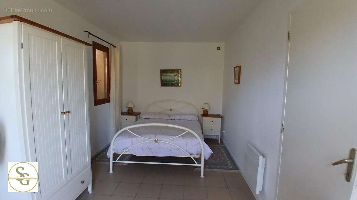   - Maison à CASTELNAU-DE-MONTMIRAL