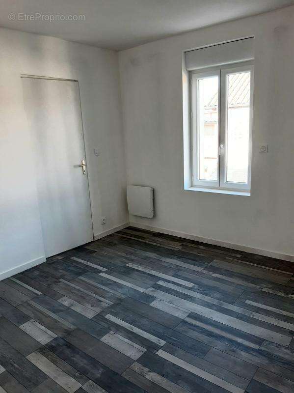 Maison 140 m² à Charnat  - photo 6