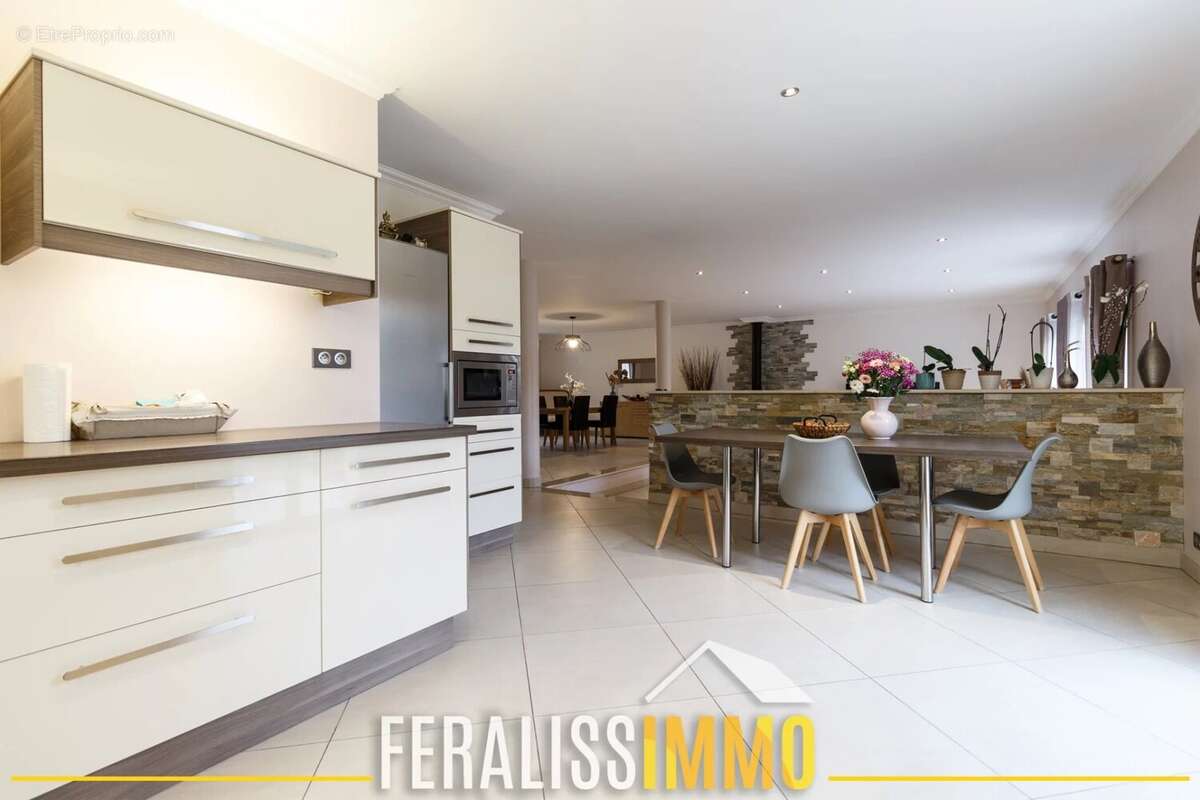 Maison à VAUX-SUR-SEINE