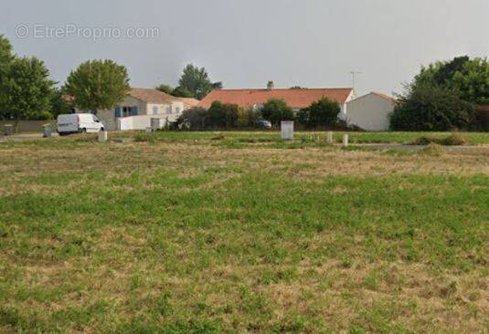 Terrain à CORMERAY