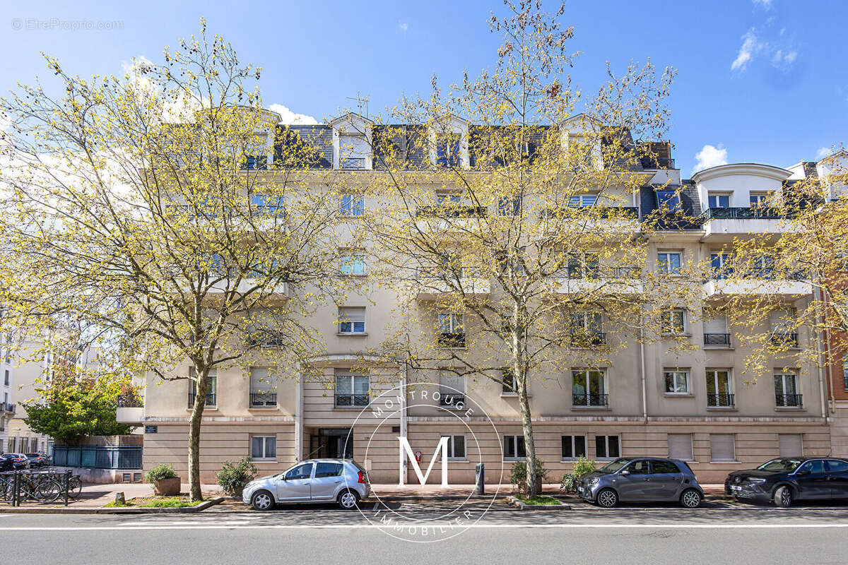 Appartement à LA GARENNE-COLOMBES