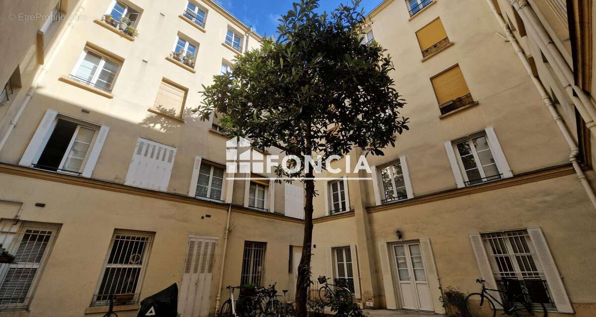 Appartement à PARIS-11E