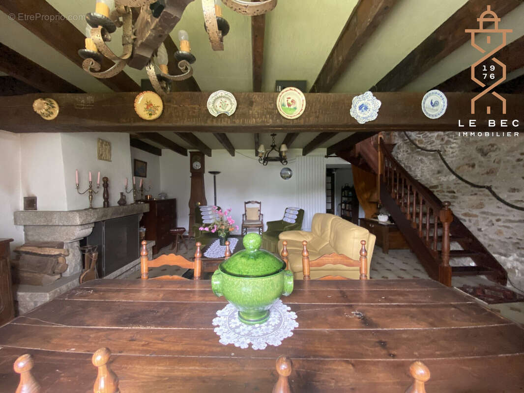 Maison à LE TOUR-DU-PARC