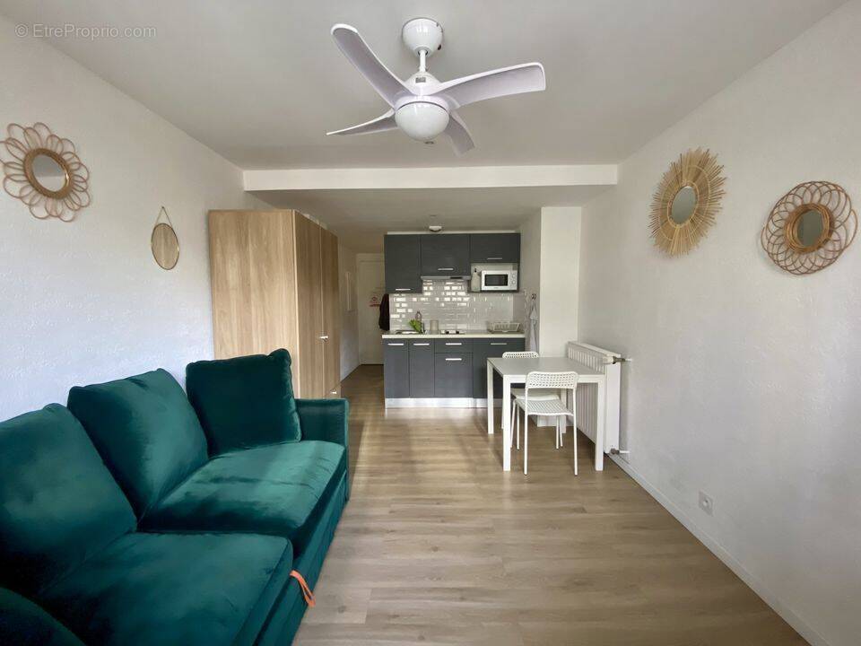 Appartement à MARSEILLE-5E