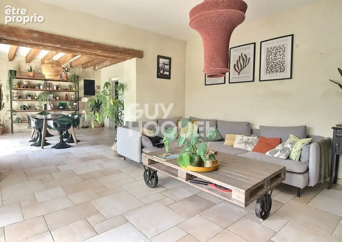 Mas en campagne , deux habitations avec garage et Hangar - photo 4