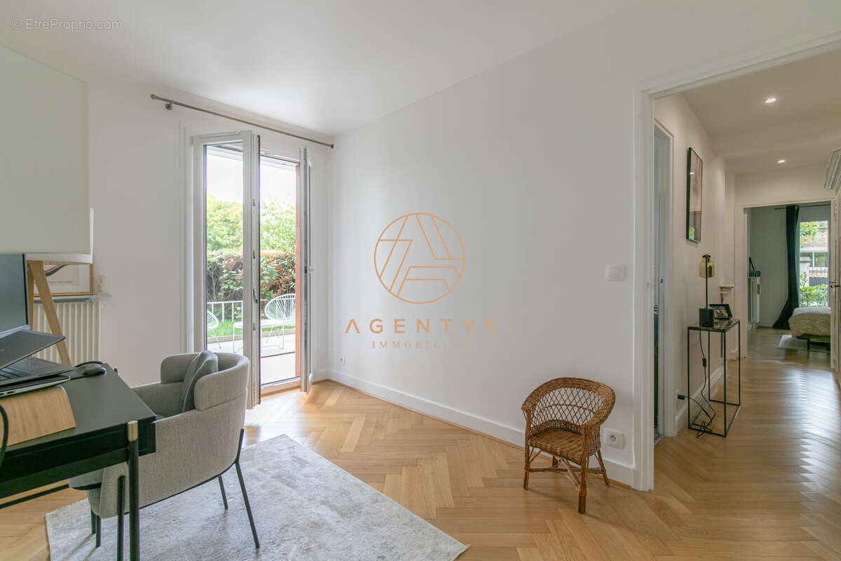 Appartement à SAINT-MAUR-DES-FOSSES