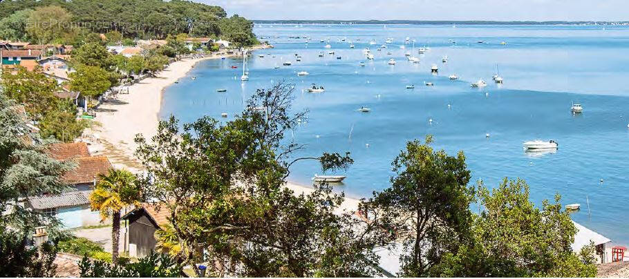 Commerce à LEGE-CAP-FERRET