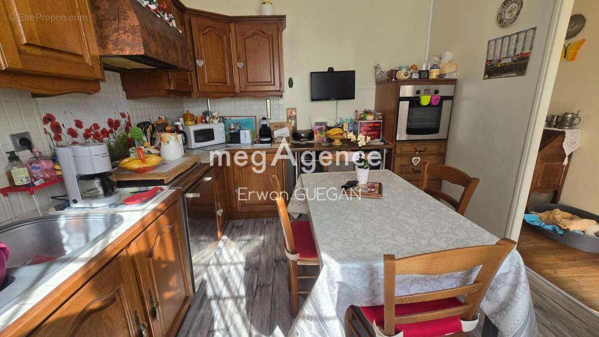 Maison à MELLIONNEC