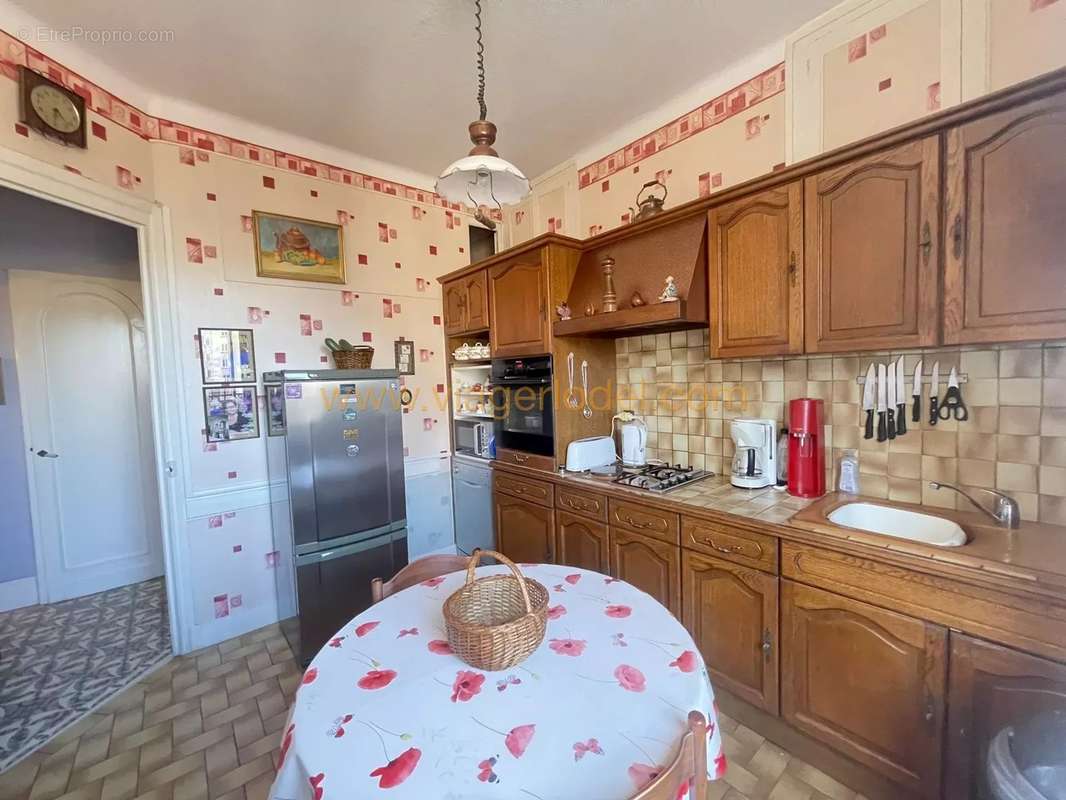 Appartement à SAINT-ETIENNE