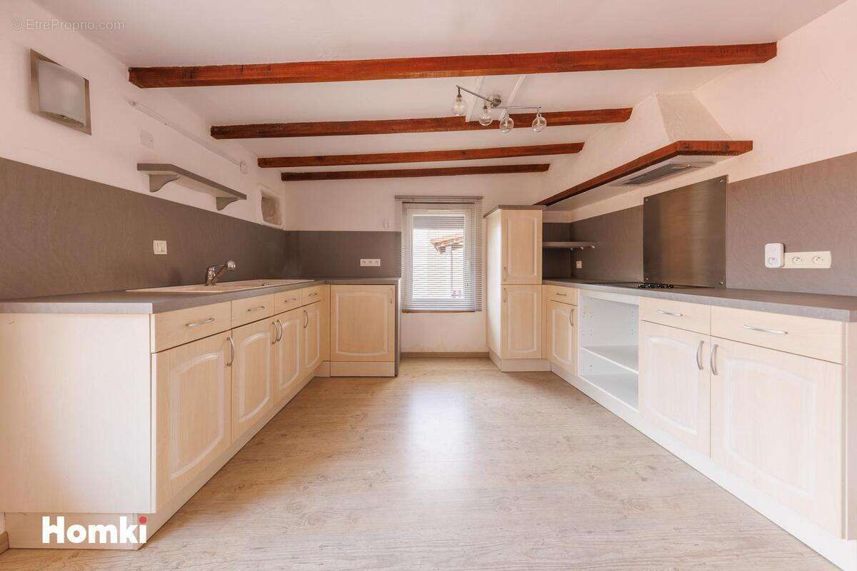 Maison à LA ROCHE-NOIRE