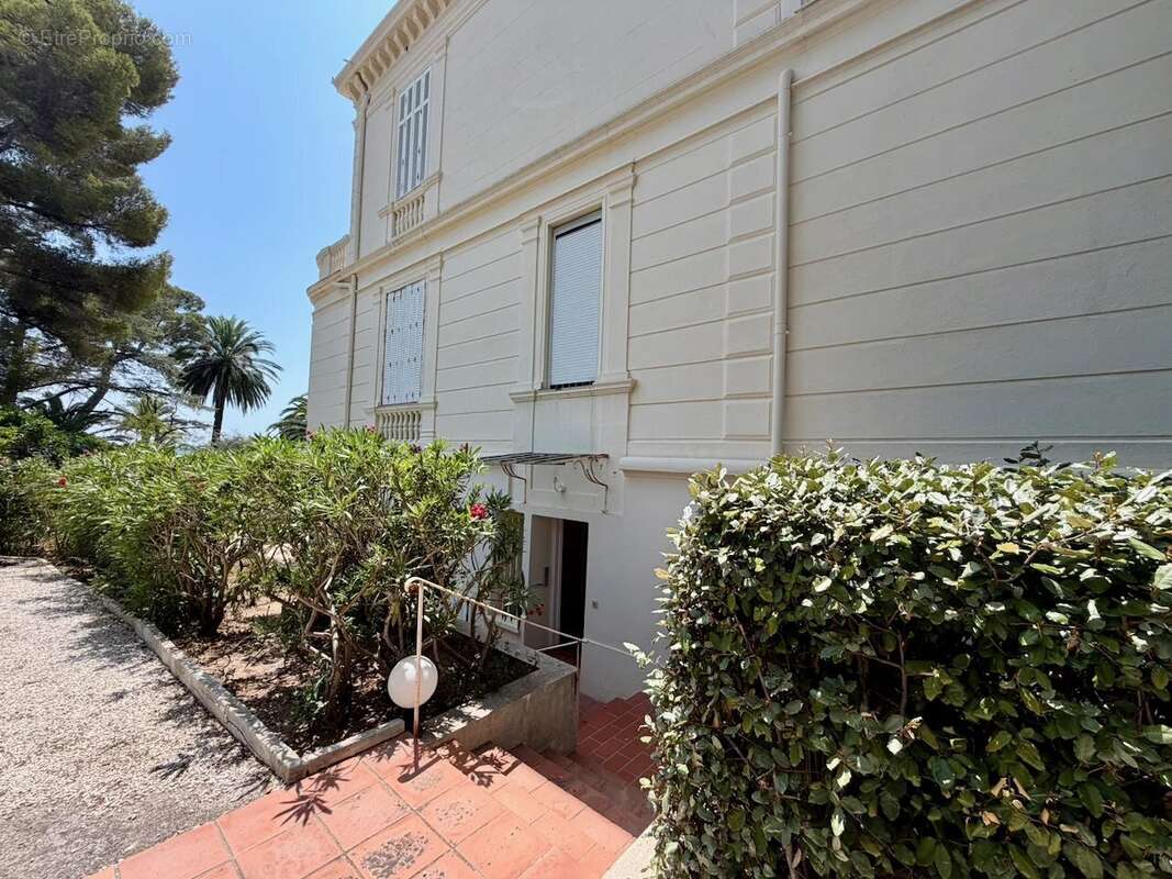 Appartement avec jardin privatif dans la prestigieuse Villa Palladio - photo 20