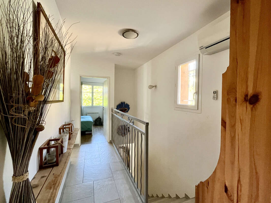 Maison à ENSUES-LA-REDONNE