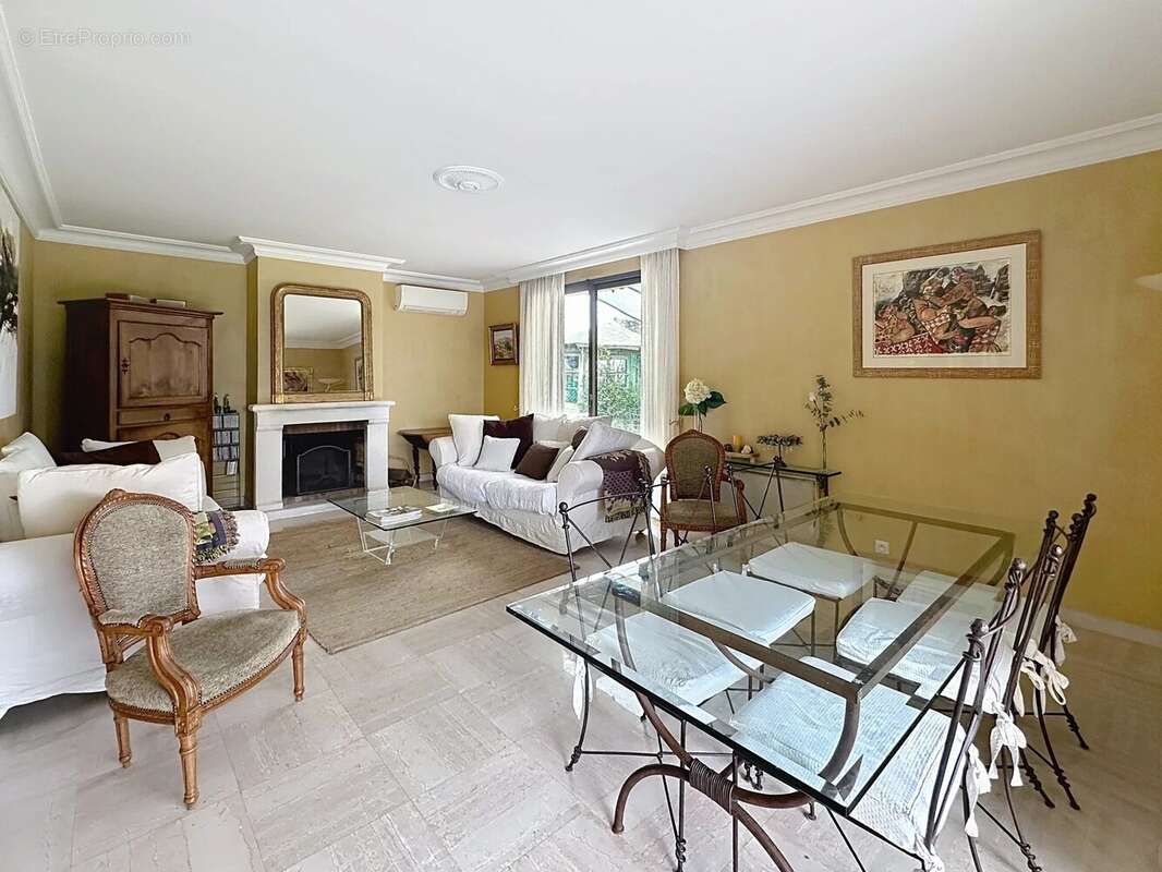 Maison à VILLENEUVE-LOUBET