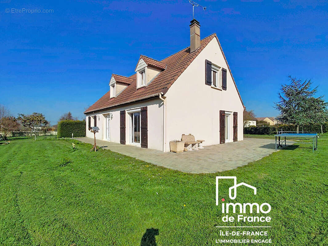 Maison à SAINT-GERMAIN-LE-GAILLARD
