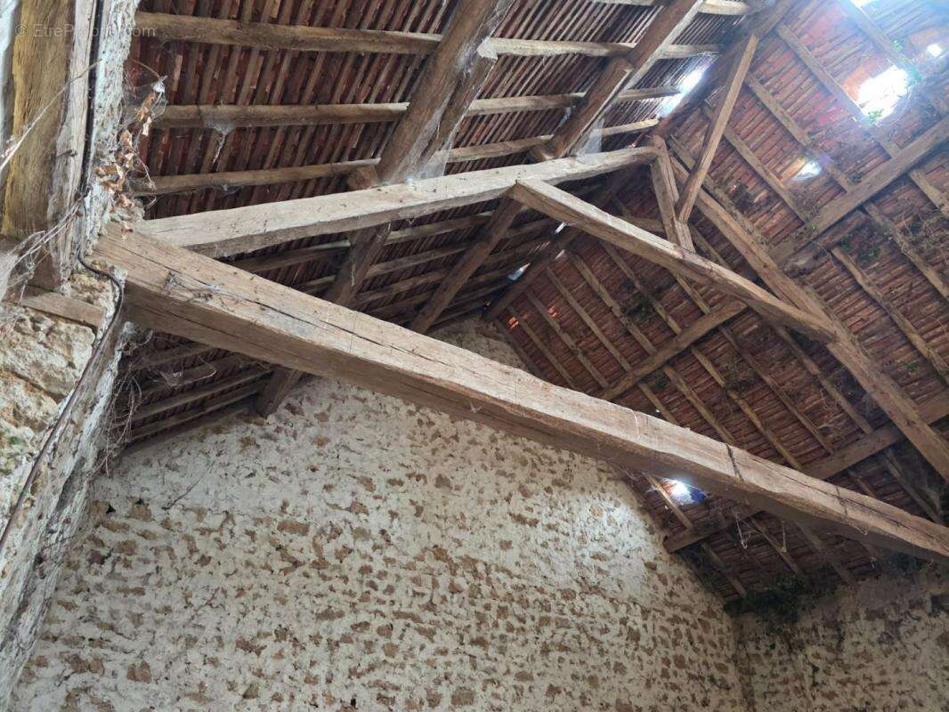 Maison à SAINT-CIVRAN