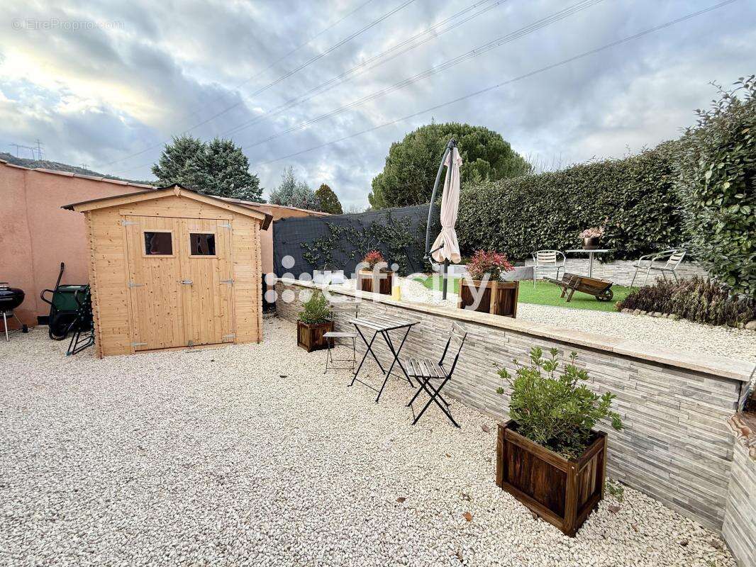 Maison à BAGNOLS-EN-FORET