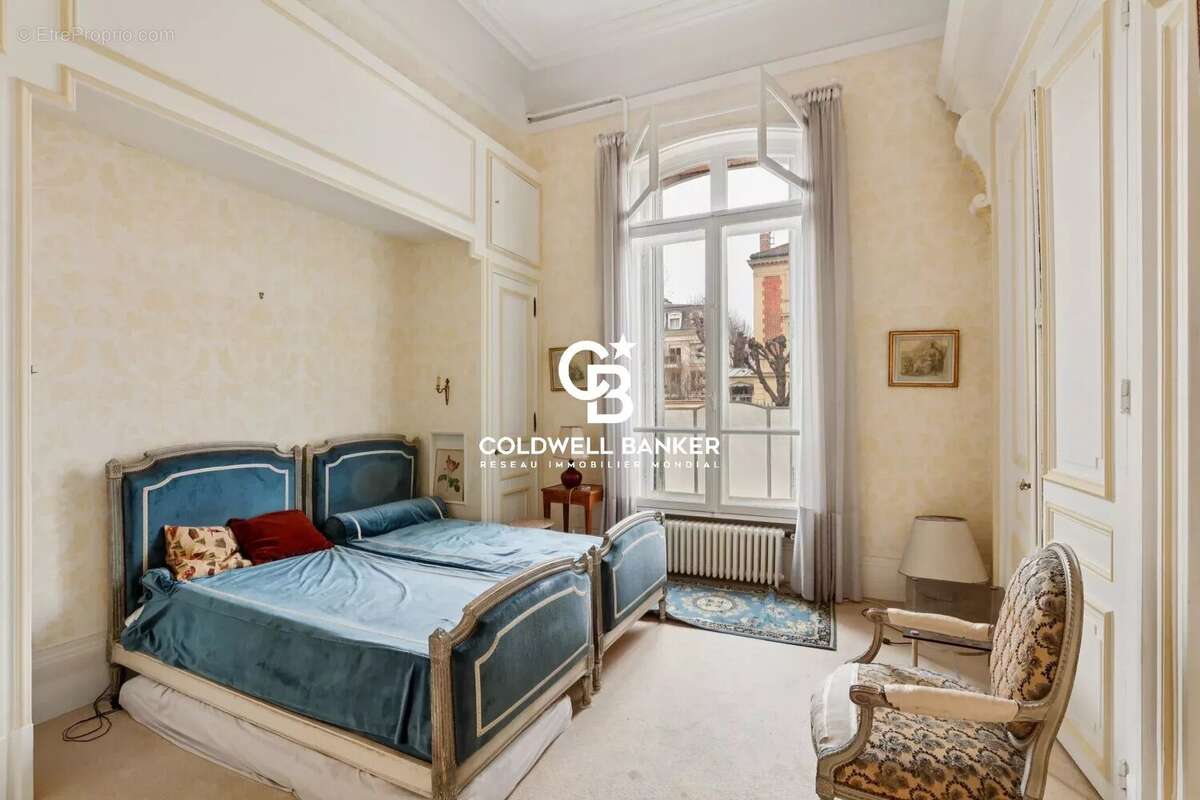 Hôtel Particulier chargé d'histoire - photo 8