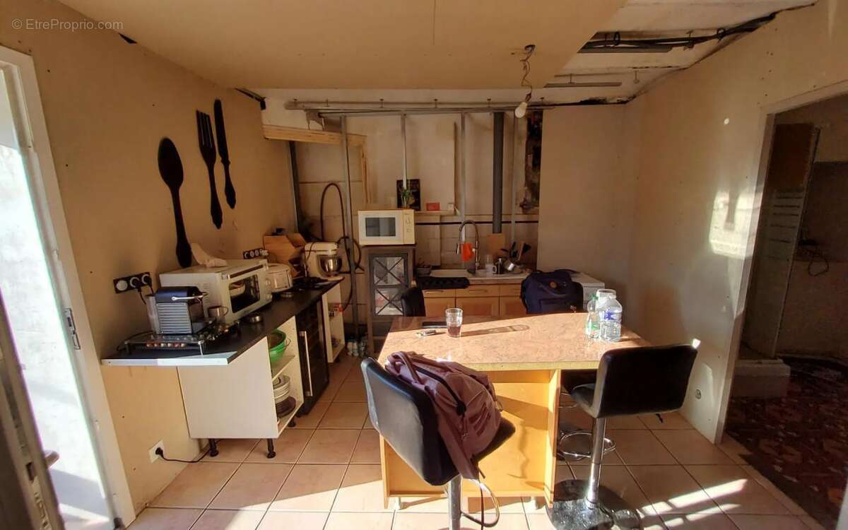 Maison à SAINT-BRES