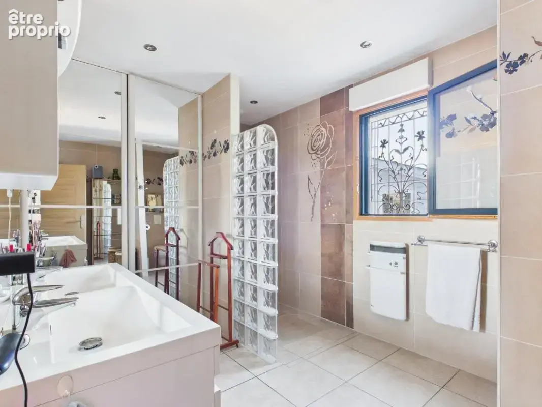 Maison 7 pièces 163 m² à vendre à Dreuil-Les-Amiens (80470) - photo 15