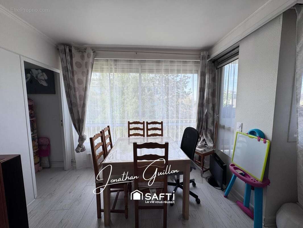 Photo 4 - Appartement à COMBS-LA-VILLE