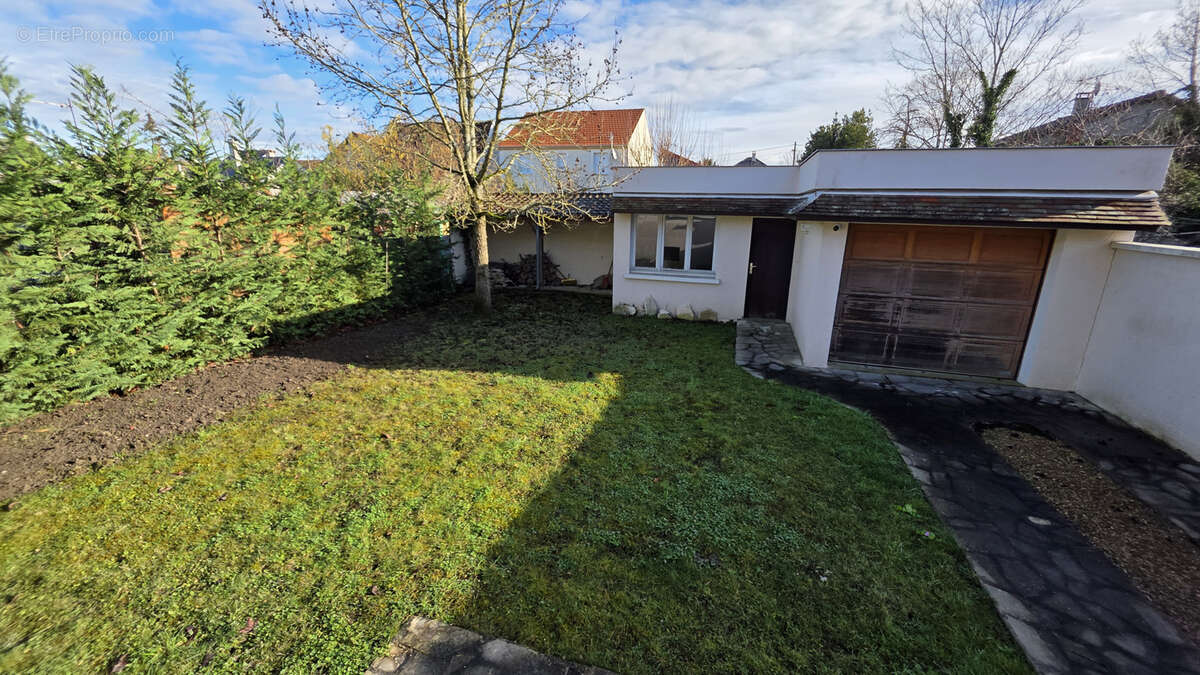 Maison à TREMBLAY-EN-FRANCE