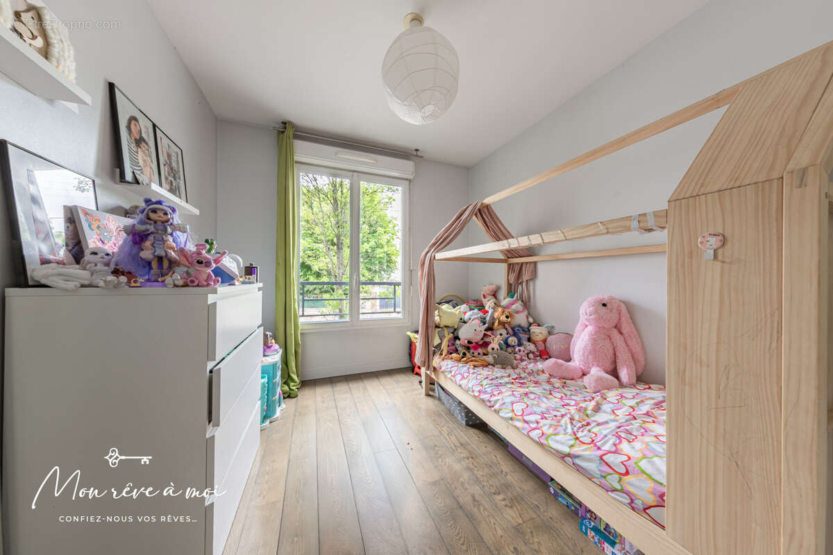 Appartement familial de 82m2 lumineux, traversant et au calme, avec terrasse et parkings - photo 9