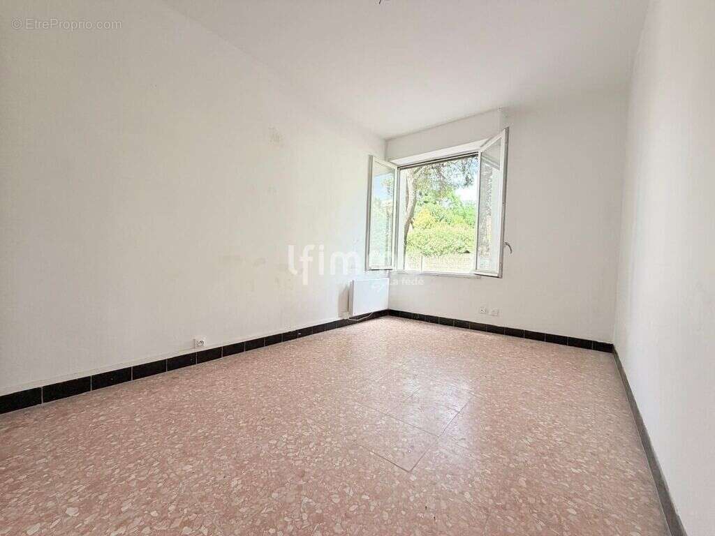 Studio proche centre et transports urbains - photo 11