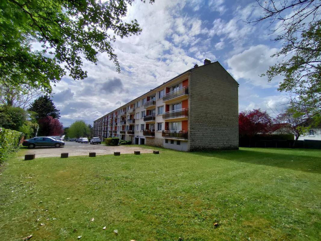 Appartement à LAMORLAYE