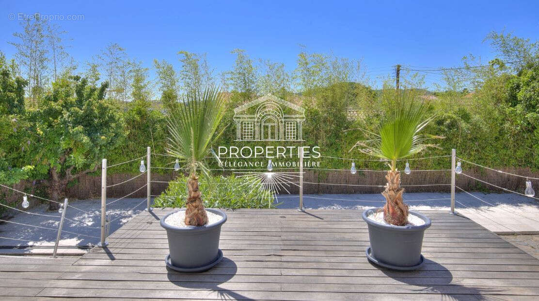 Bormes - le pin - maison de 143m² - garage - dependance - piscine - photo 12