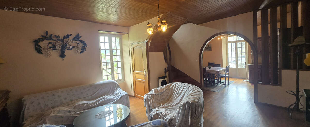 Maison à MONCEAUX-SUR-DORDOGNE