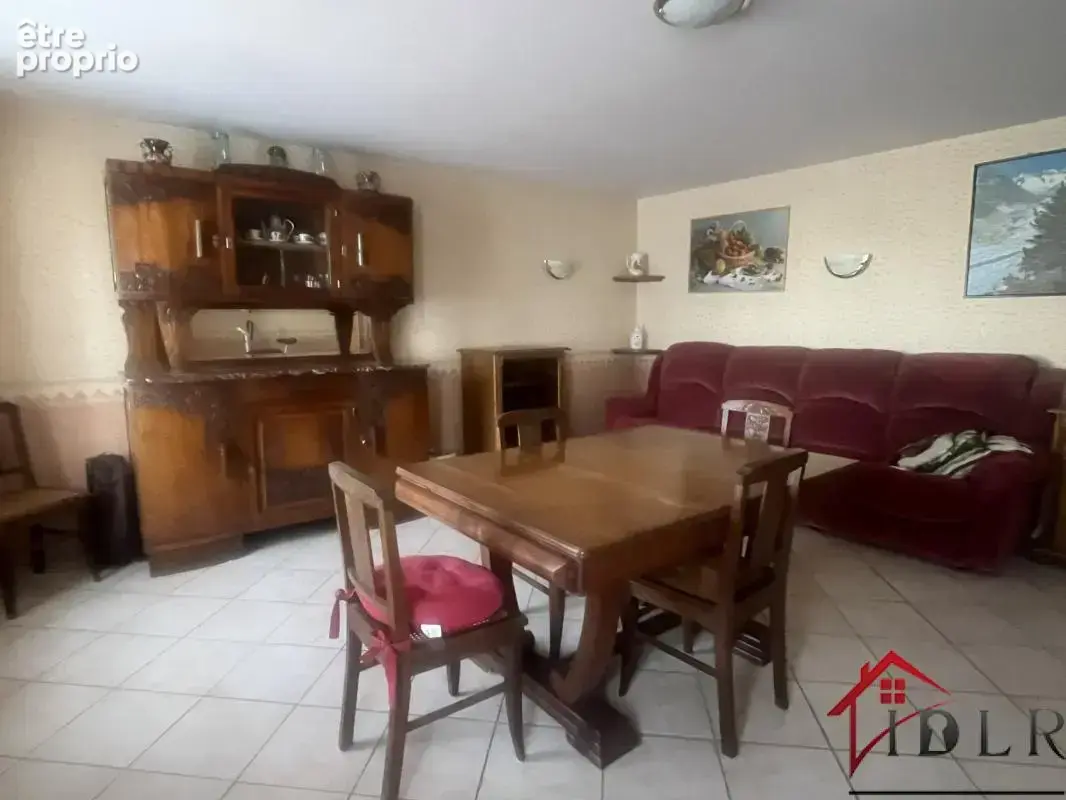 Maison T5   122 m2   Terrain 1 135 m2 + dépendances - photo 3