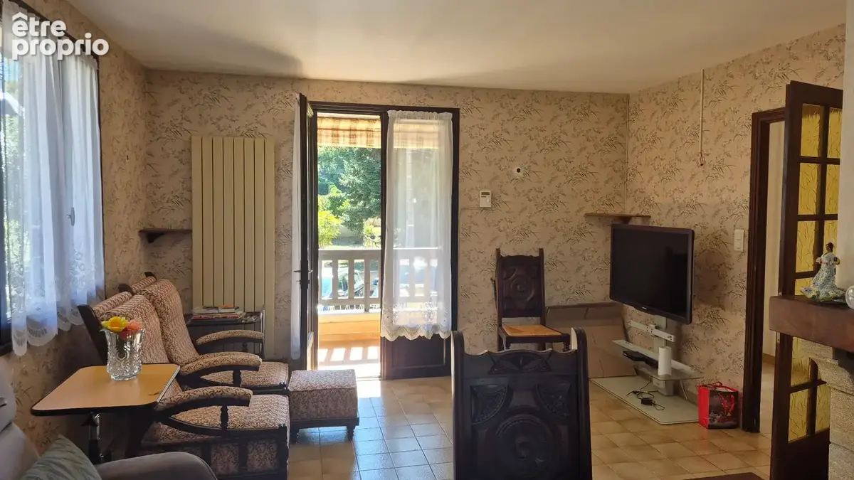 Maison de Type 5, 98 m², garage, terrain de 685 m², ESPALION - photo 3